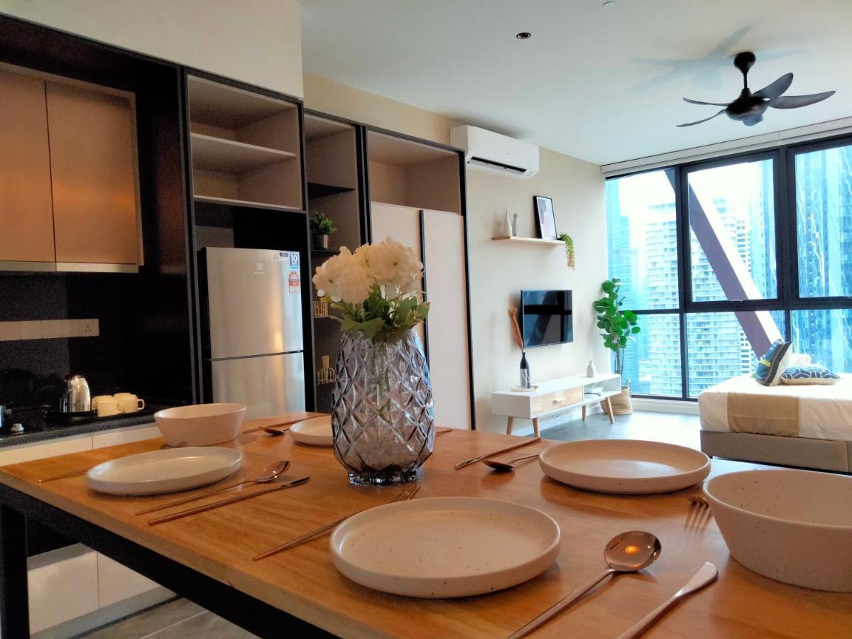 Scarletz Suites Klcc I Homebrickz Kuala Lumpur Exteriör bild