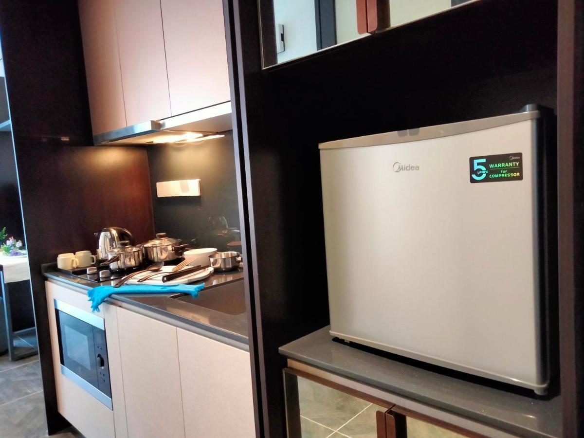 Scarletz Suites Klcc I Homebrickz Kuala Lumpur Exteriör bild
