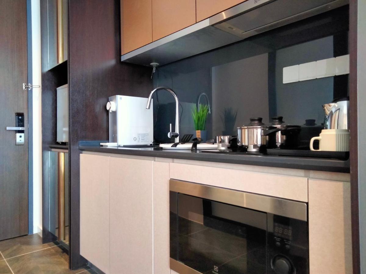Scarletz Suites Klcc I Homebrickz Kuala Lumpur Exteriör bild