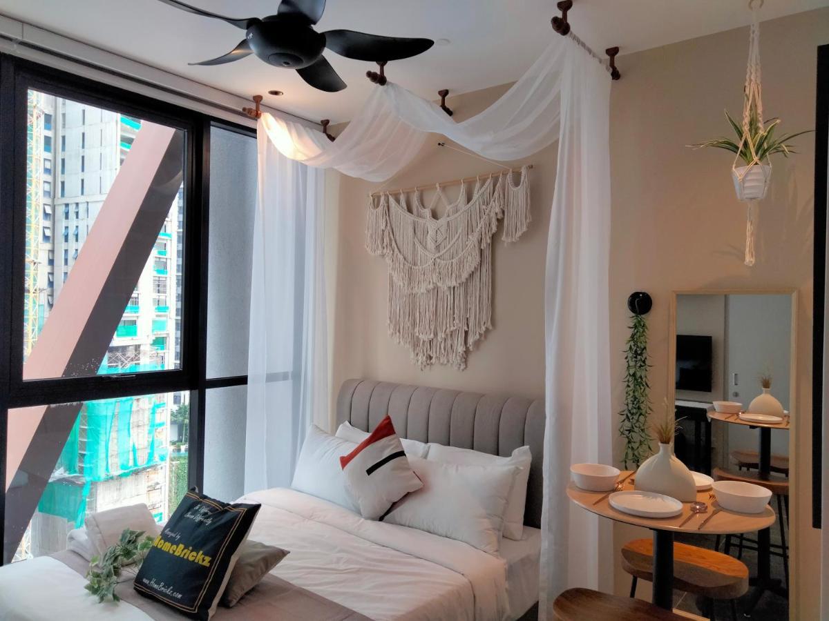 Scarletz Suites Klcc I Homebrickz Kuala Lumpur Exteriör bild