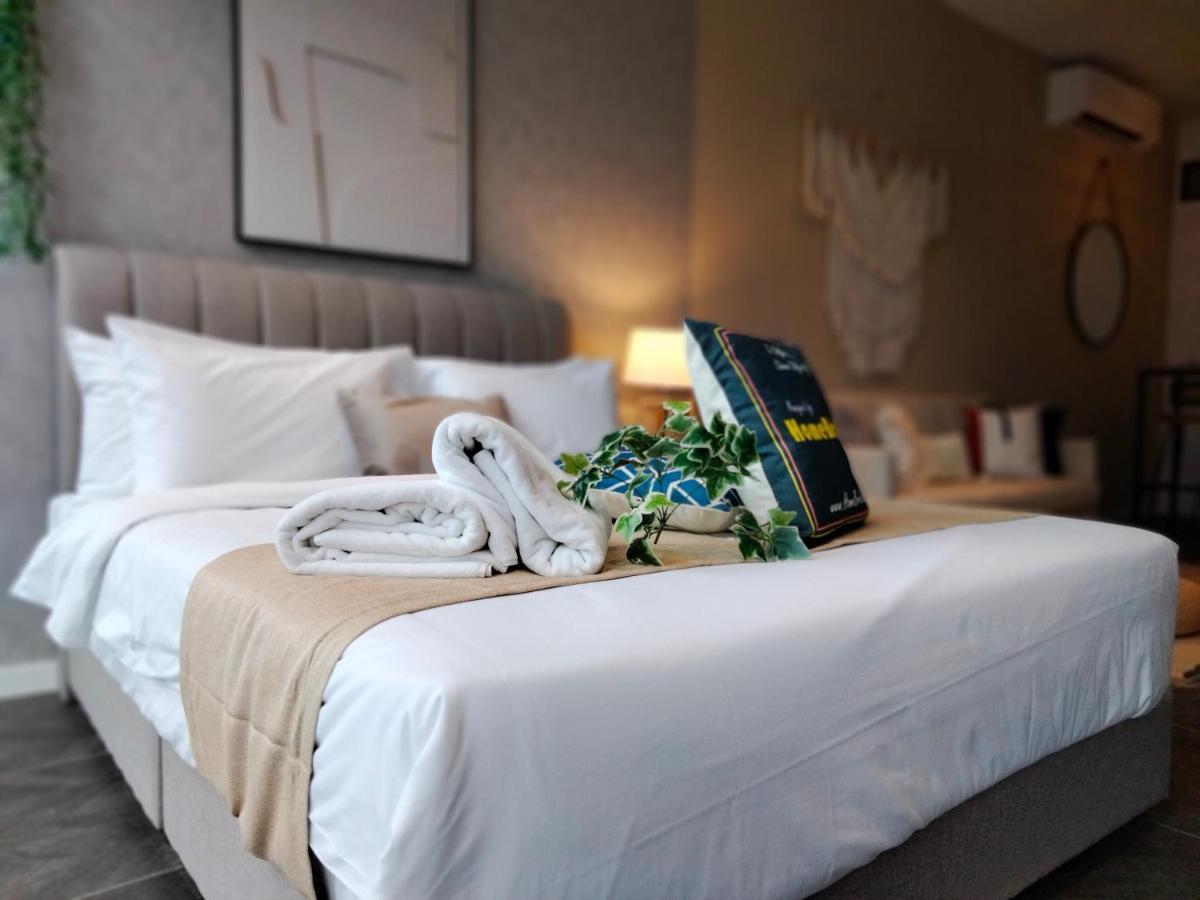 Scarletz Suites Klcc I Homebrickz Kuala Lumpur Exteriör bild
